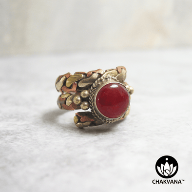 Ring with polished Carnelian round gemstone and decorative braided multi-metal ring band. – Chakvana.com
